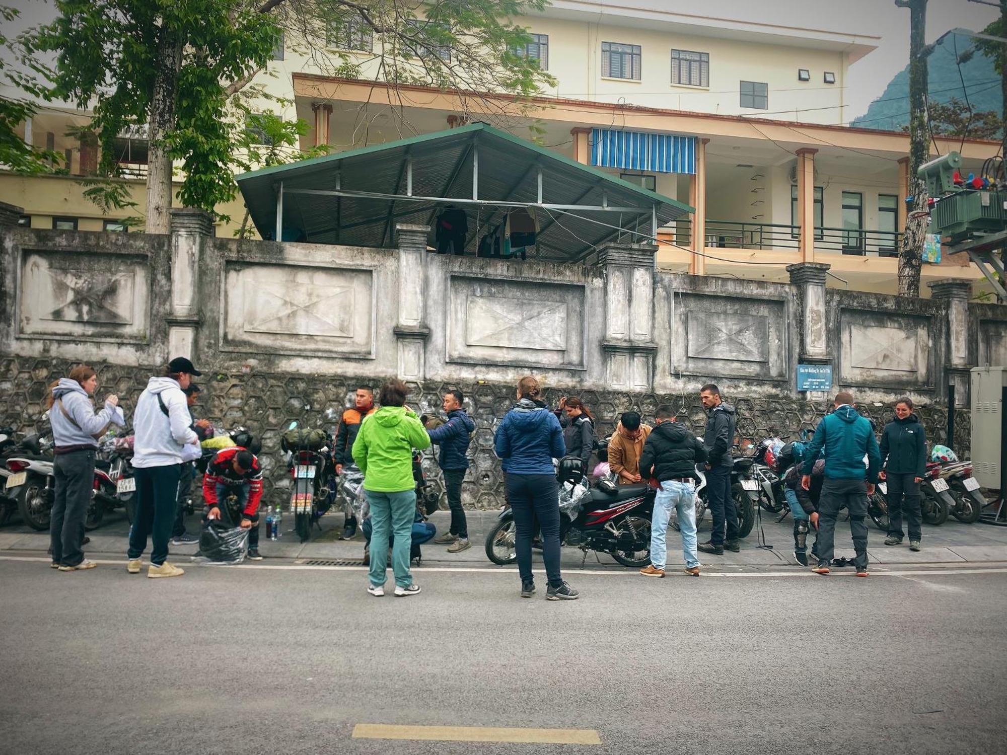 Sun Ha Giang Hotel-Tours-Motorbike Rental Buitenkant foto